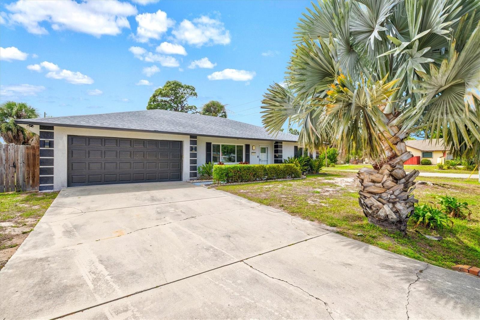 3310 Siesta Drive — photo