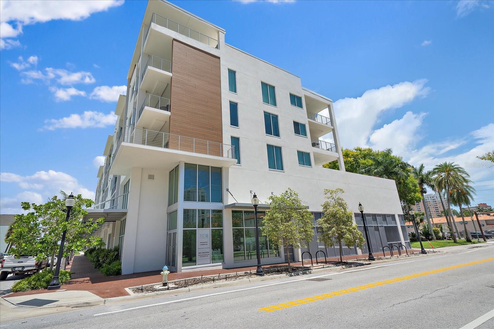 332 Cocoanut Avenue 406 — photo