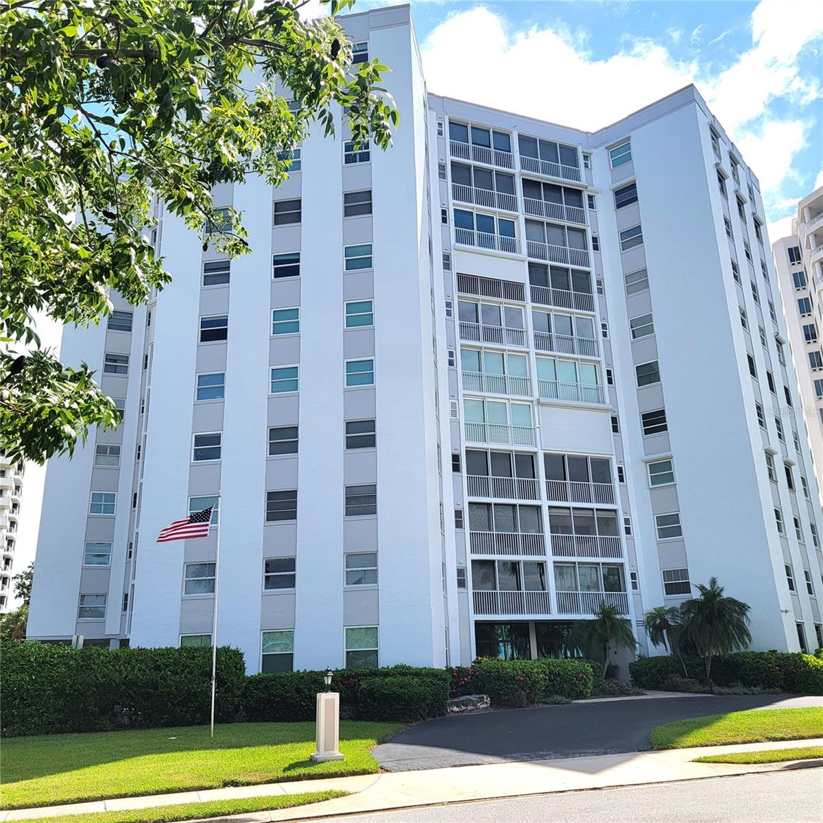 435 S Gulfstream Avenue 605 — photo