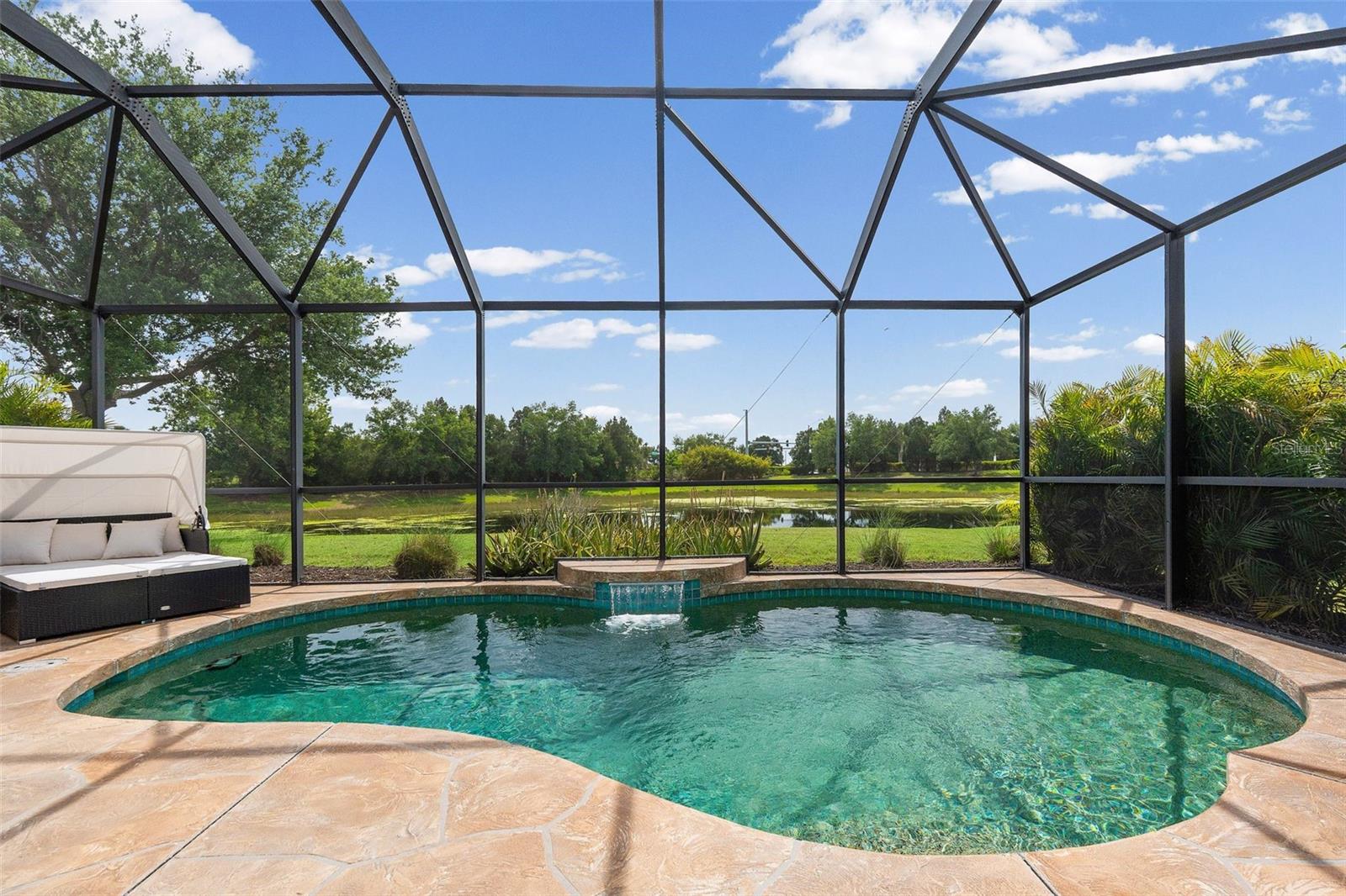 11904 Forest Park Circle — photo