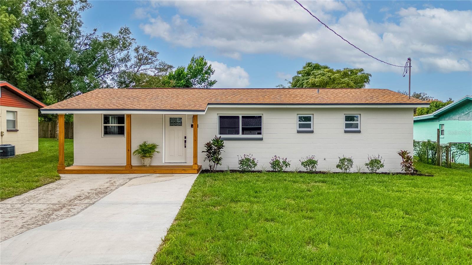 717 W Winifred Street — photo