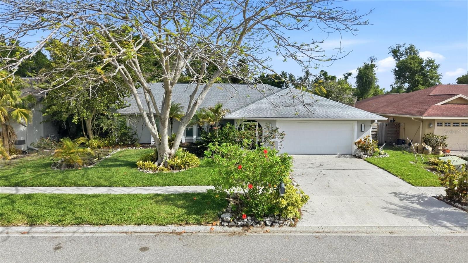 5599 Wilde Oak Way — photo