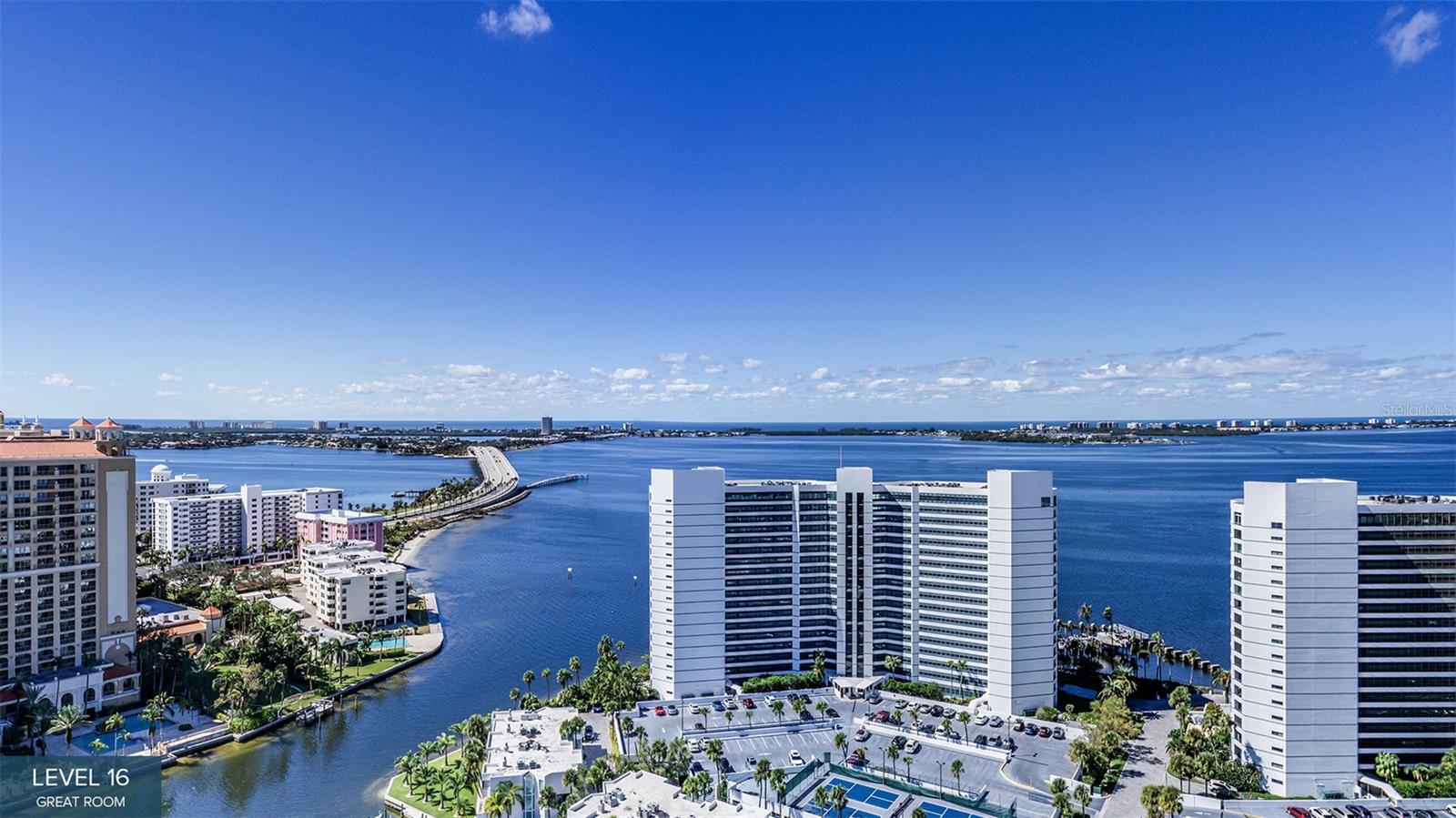 555 Quay Cmns 1101 — photo