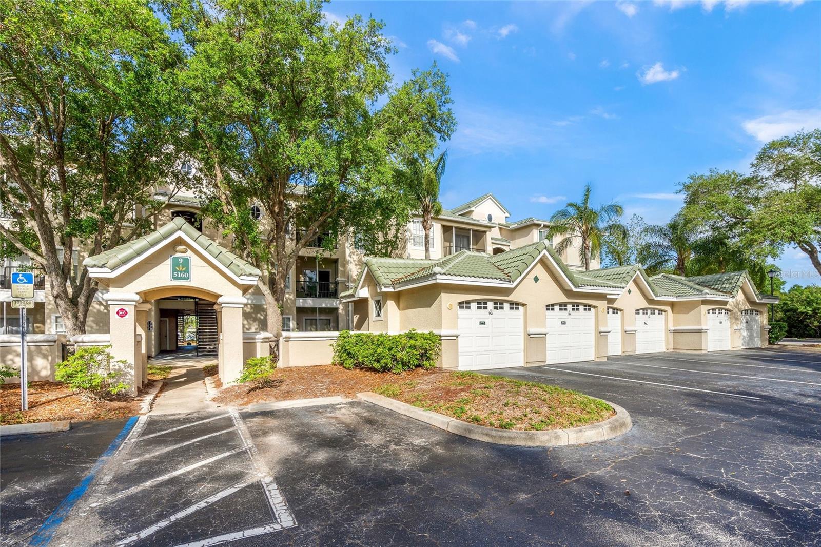 5160 Northridge Road 302 — photo