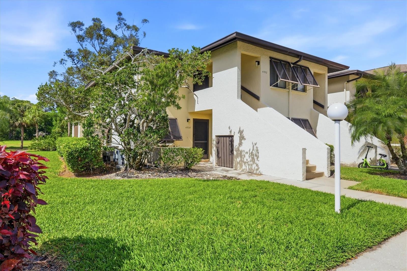 4528 Longwater 35 — photo