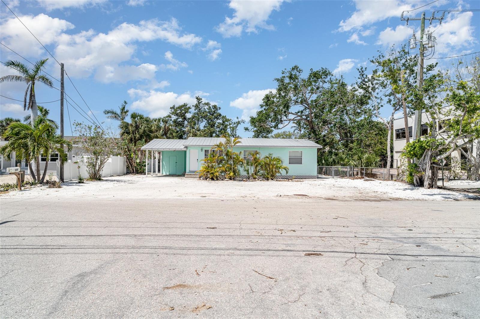 5026 Calle Minorga — photo