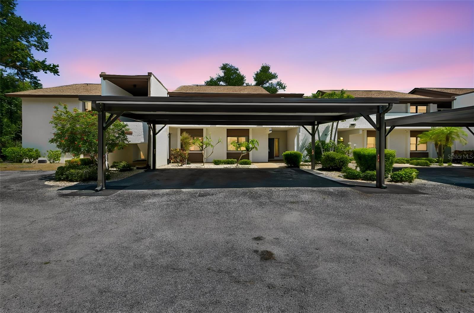 6067 Fairway Lane 1413 — photo