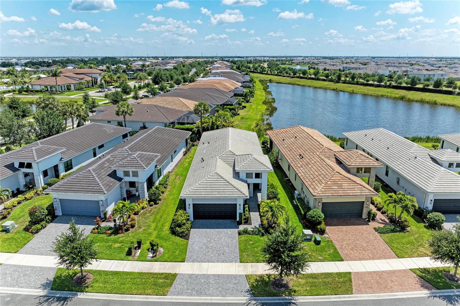 5290 Barnett Circle — photo