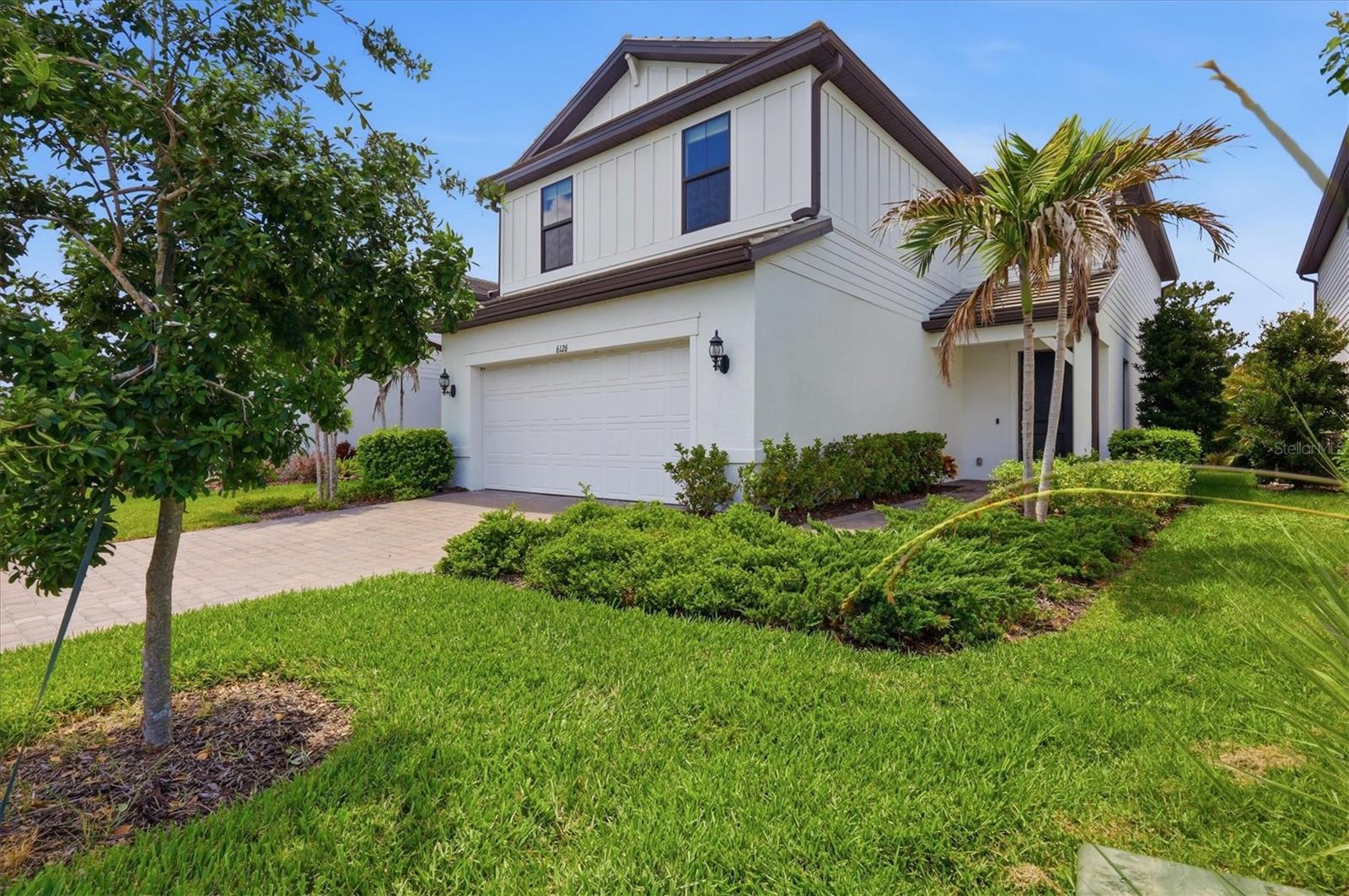 6126 Bluestar Court — photo