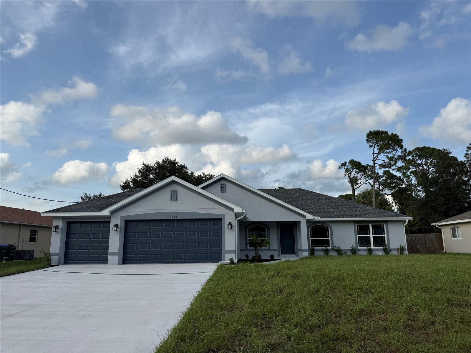 2724 Nellie Lane — photo