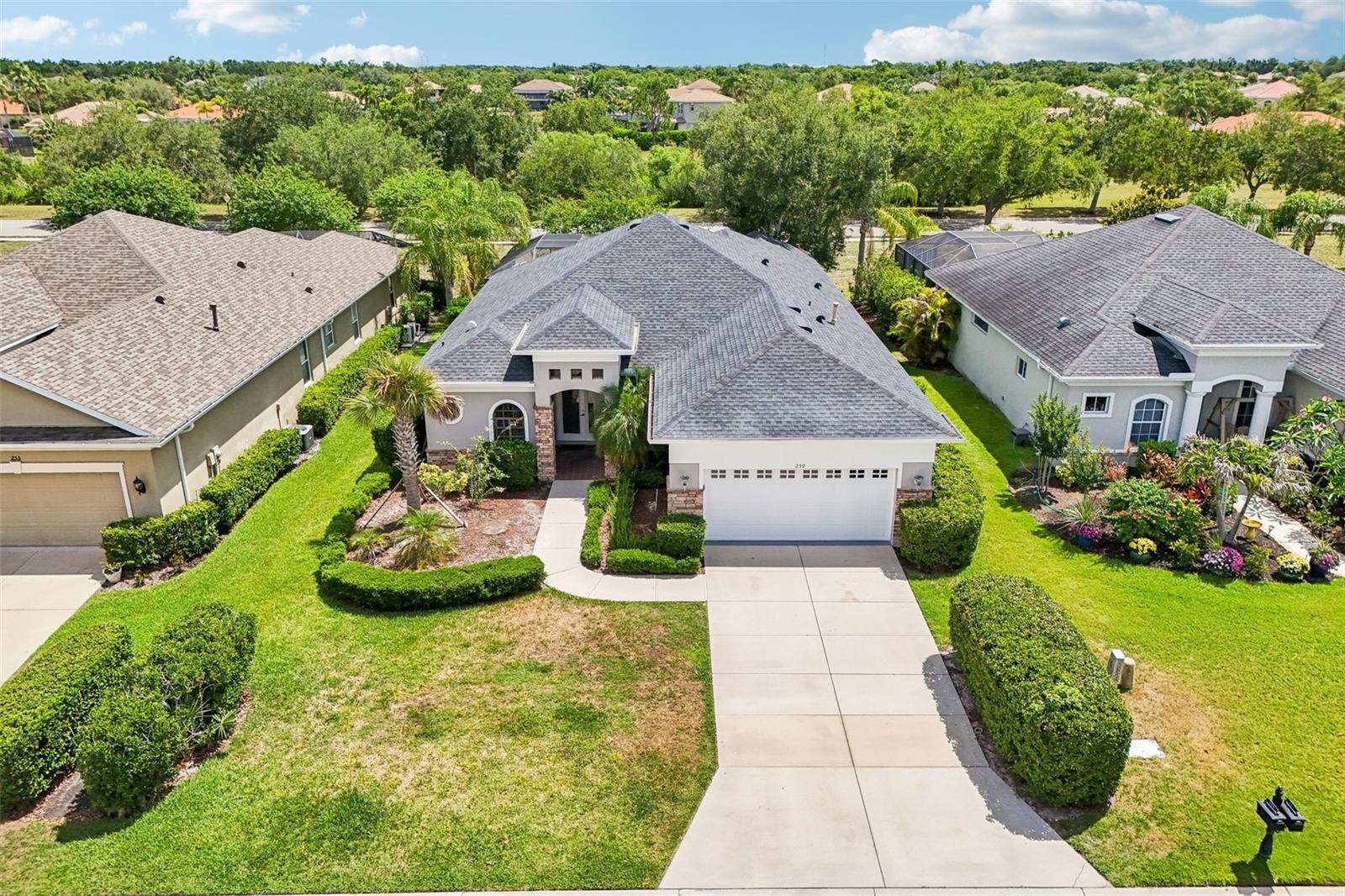 259 Dahlia Court — photo