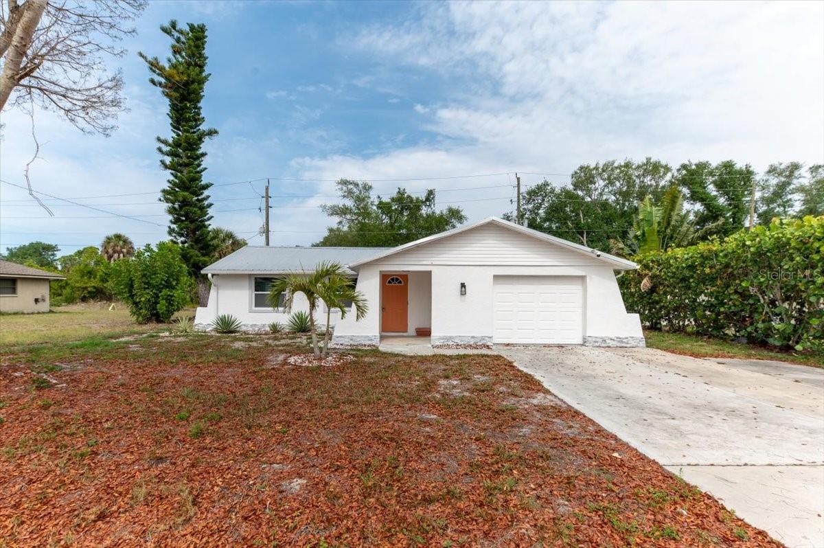2580 Shamrock Drive — photo