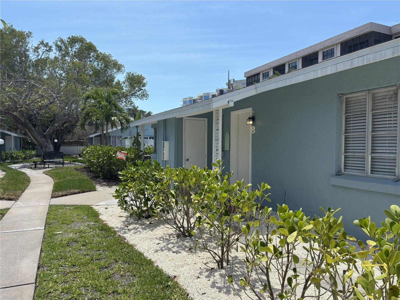 170 Roosevelt Drive 8 — photo