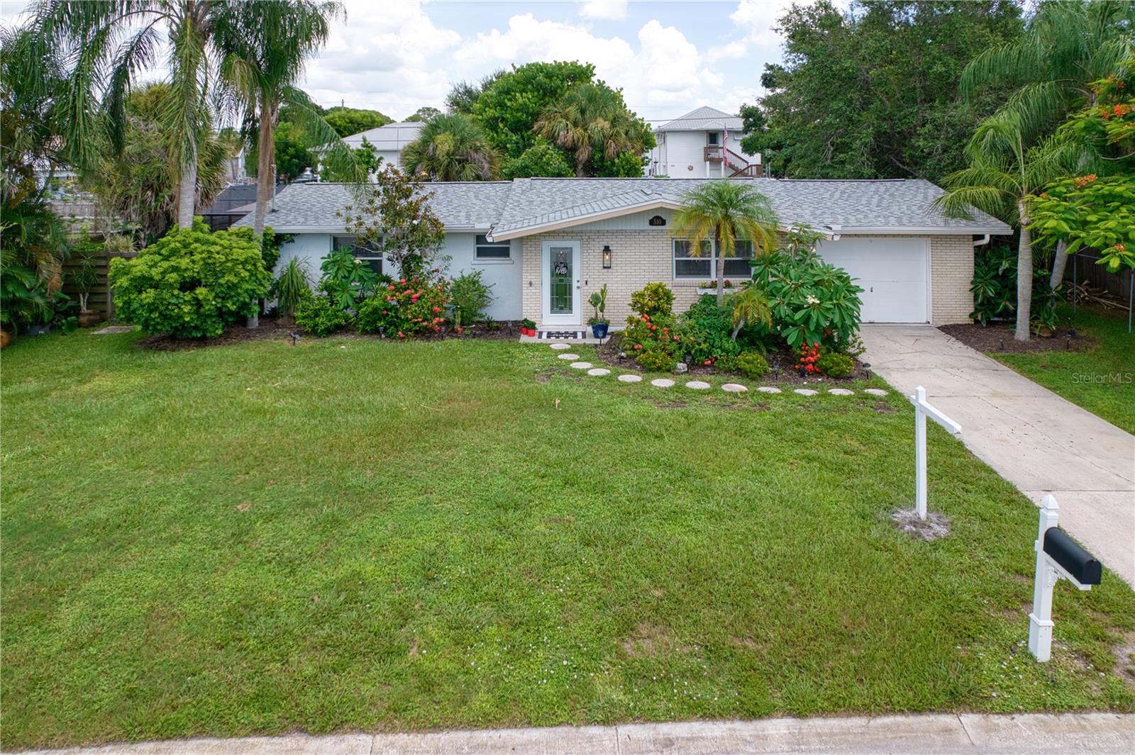 510 Dona Drive — photo