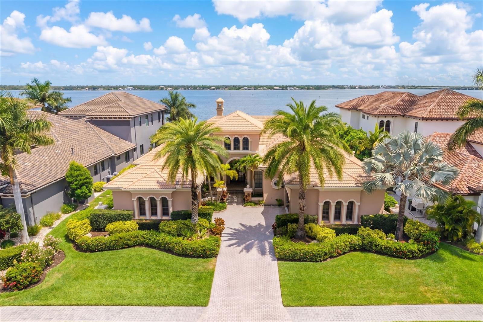4015 Hawk Island Drive — photo