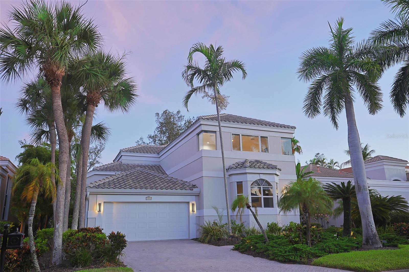 3527 Fair Oaks Lane — photo