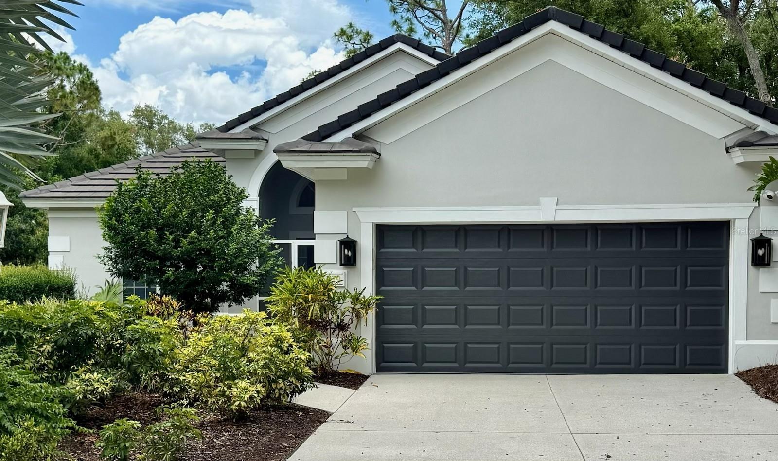 7159 Prestwick Court — photo