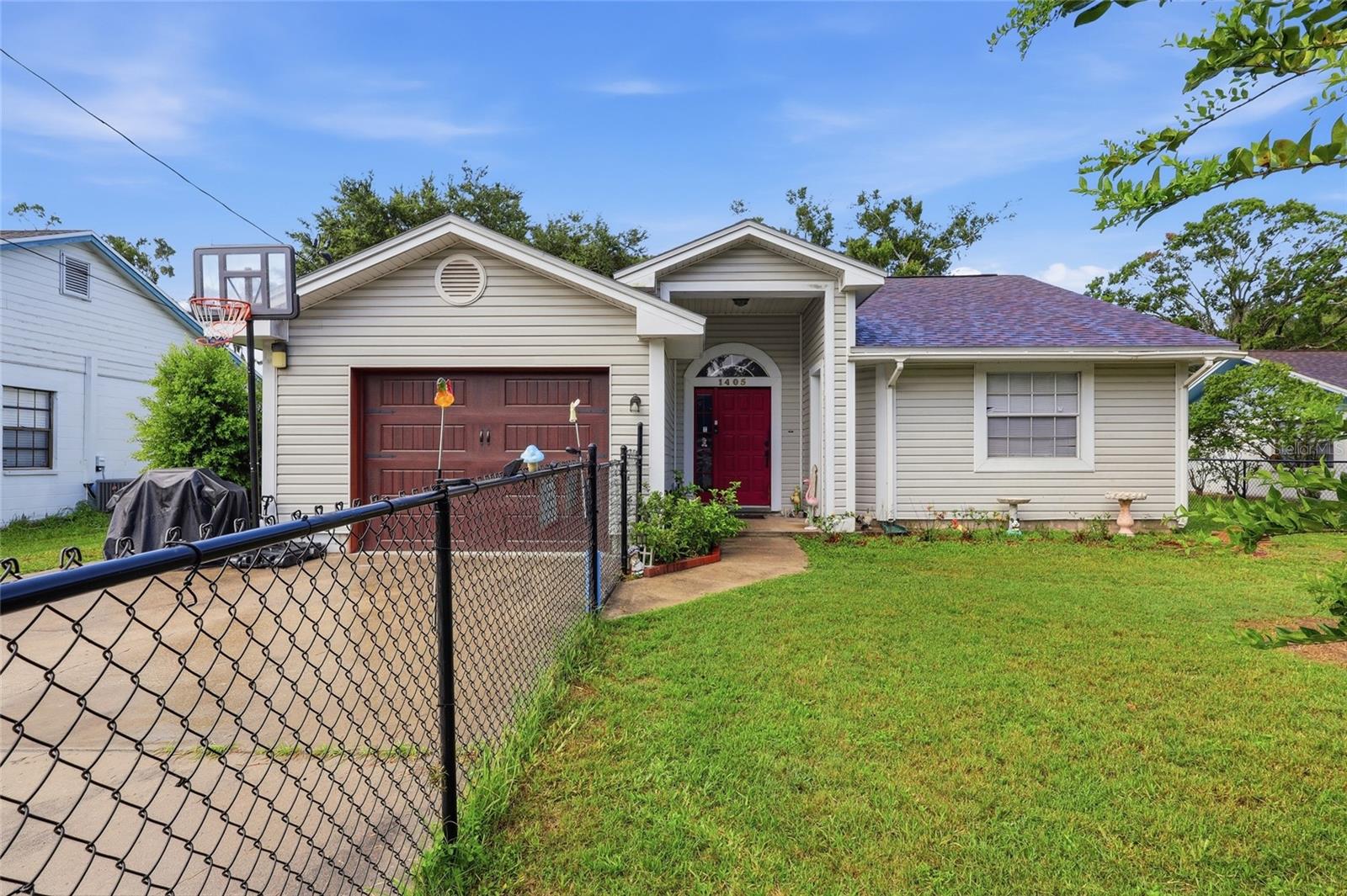 1405 E Frances Avenue — photo