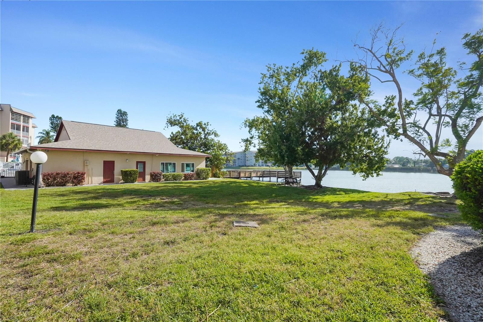 4013 Lake Bayshore Dr 107 — photo