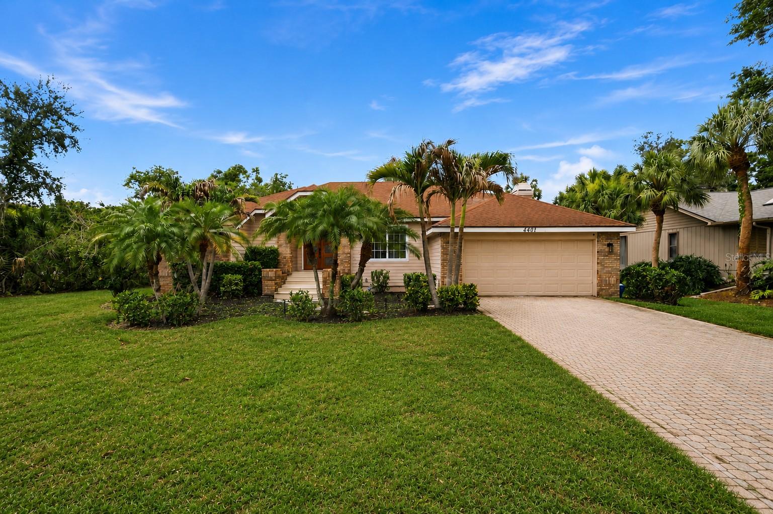 4401 Little John Trail — photo