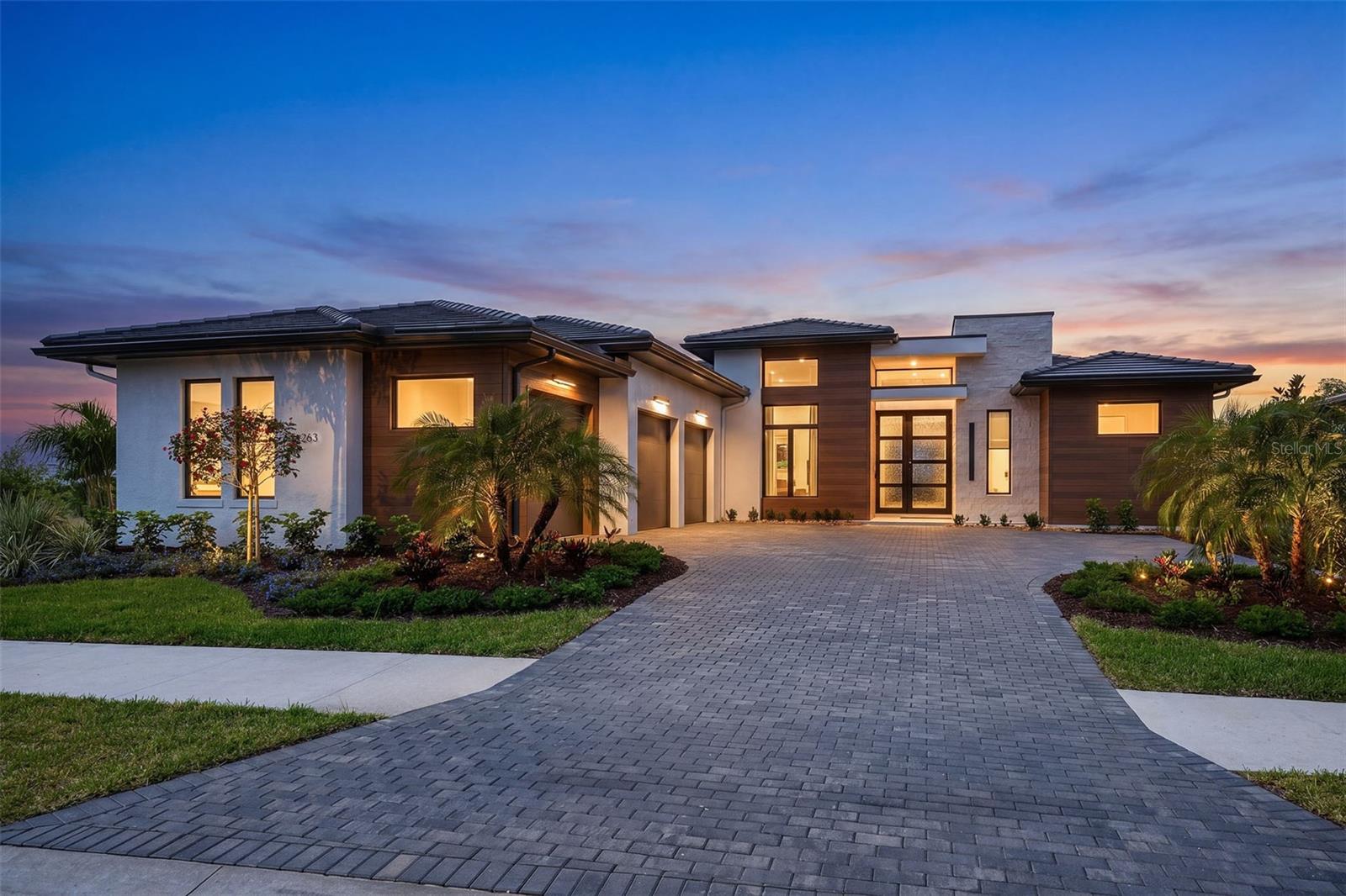 263 Crystal Waters Drive — photo