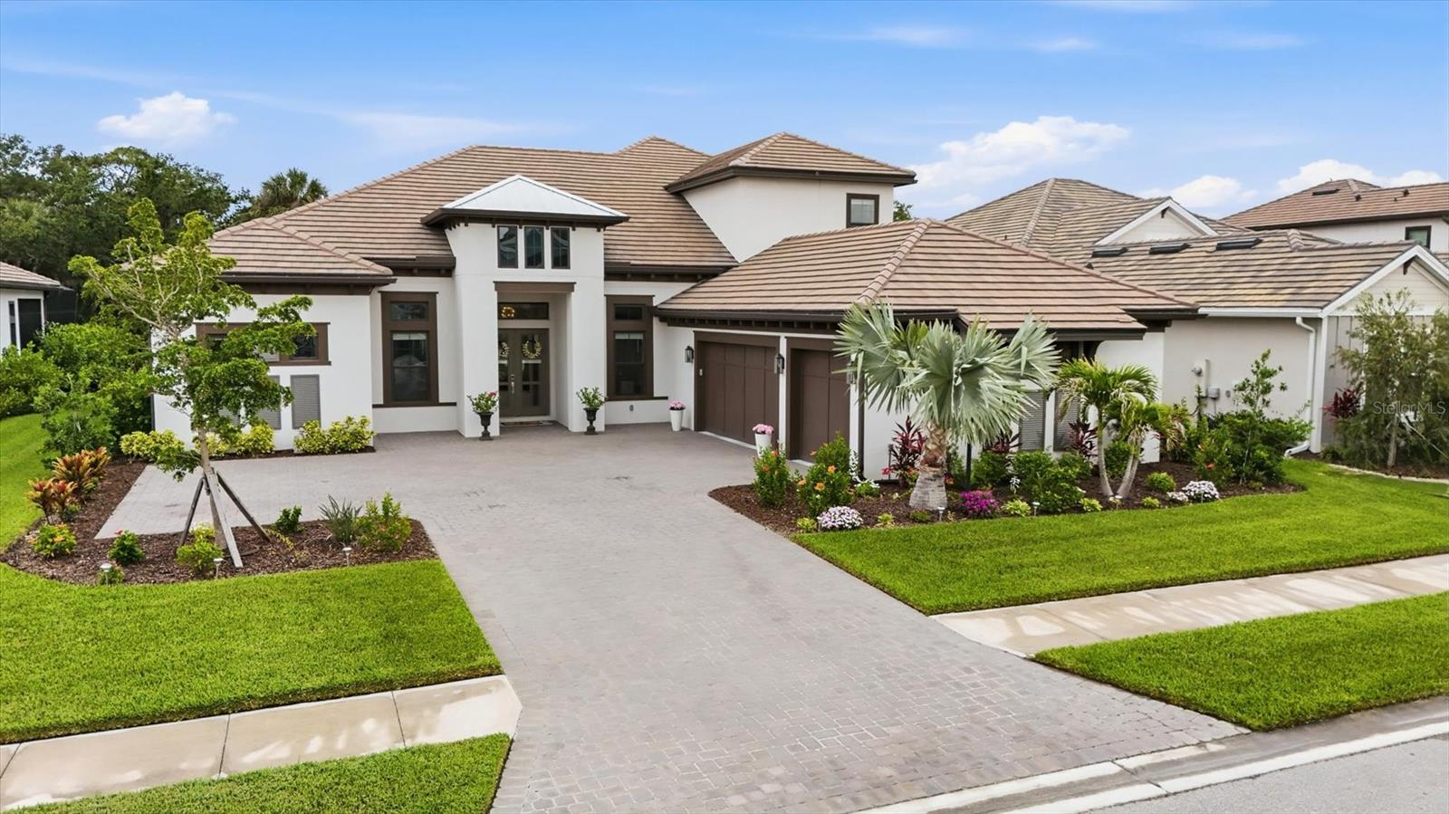 9463 Tequila Sunrise Drive — photo
