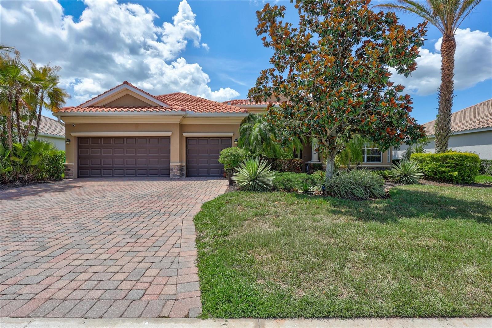 7511 Heritage Grand Place — photo