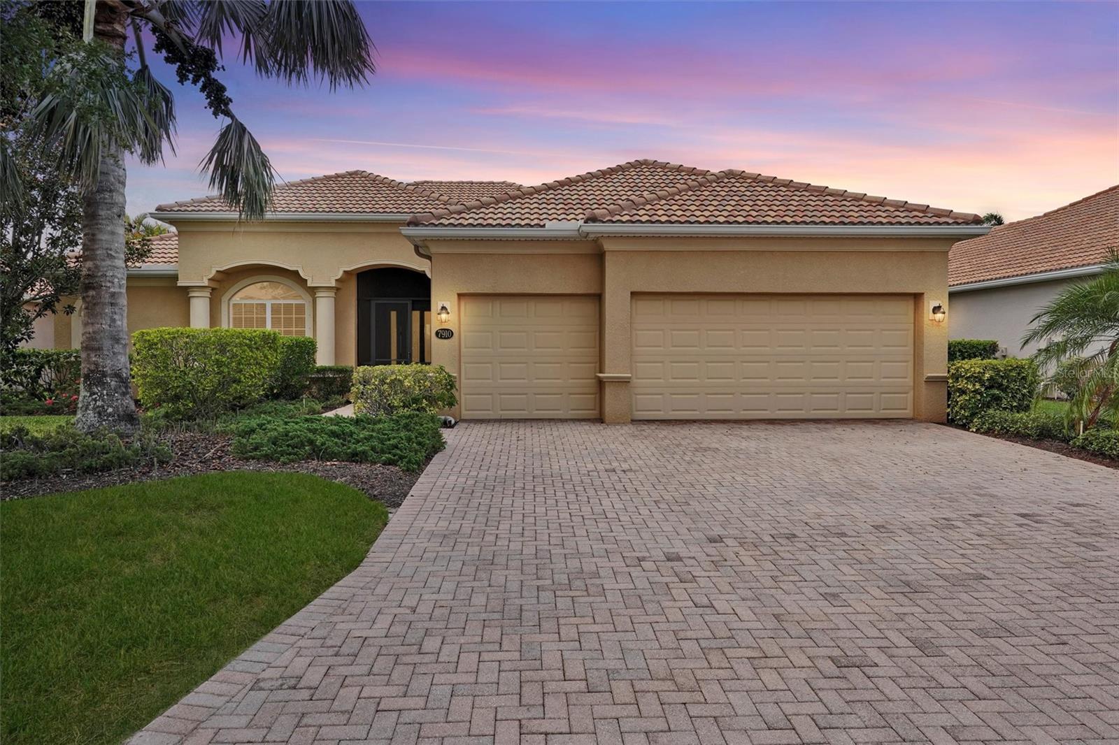 7910 River Preserve Drive — photo