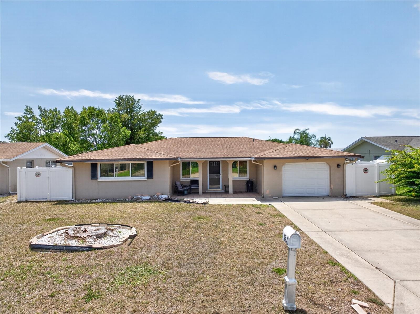 10237 Oak Hill Drive — photo