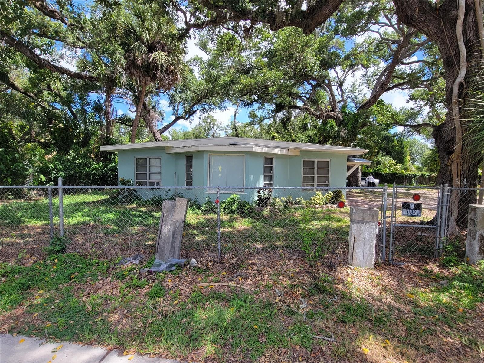 1375 Myrtle Street — photo