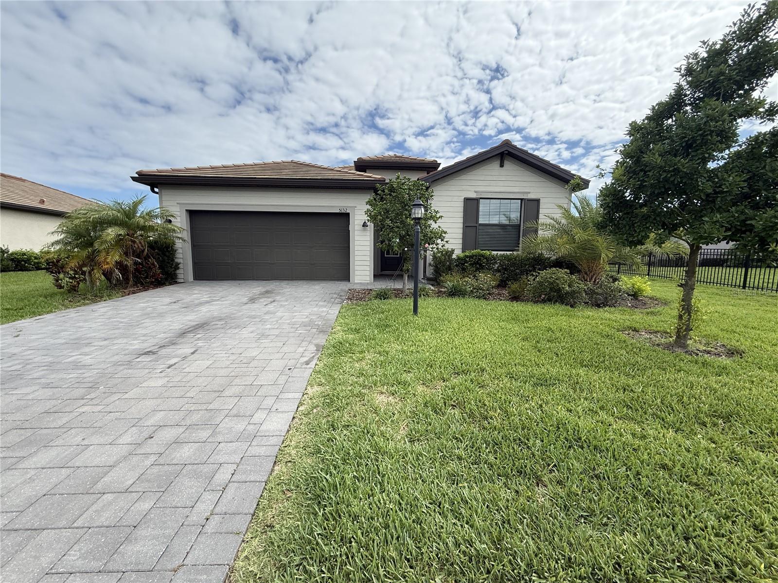 5132 Coral Reef Way — photo