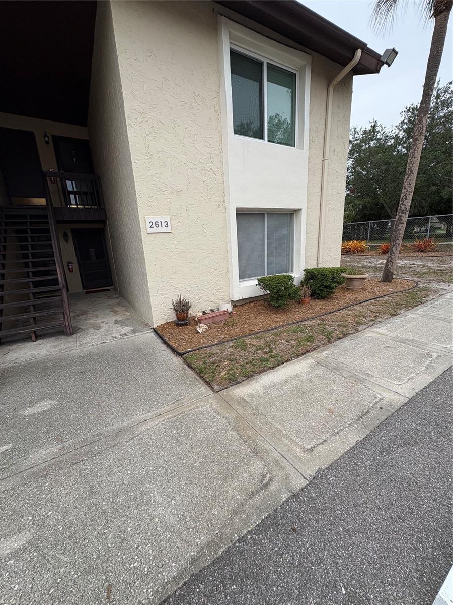 2613 Pine Lake Ter B — photo