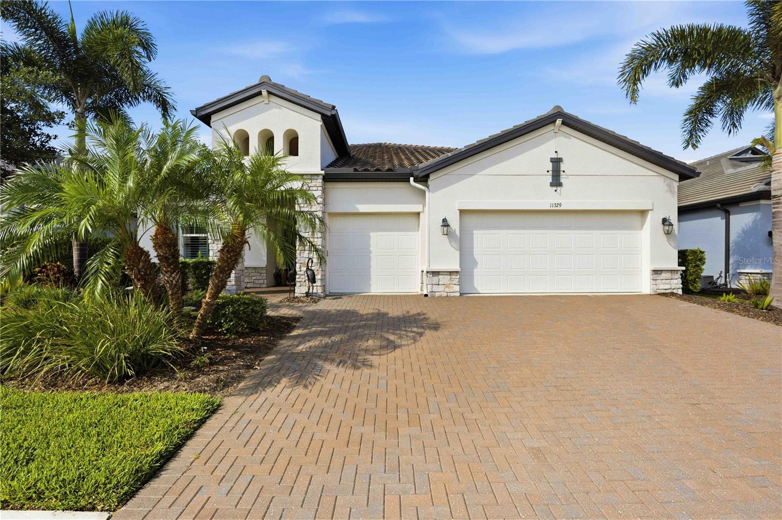 11329 Montserrat Drive — photo