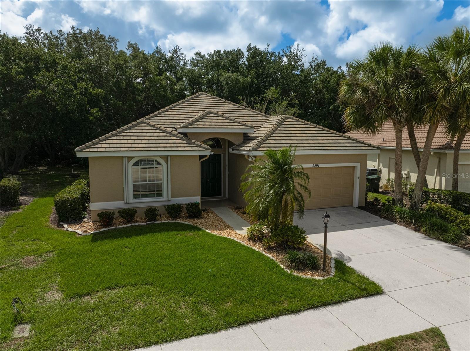 2294 Harrier Way — photo