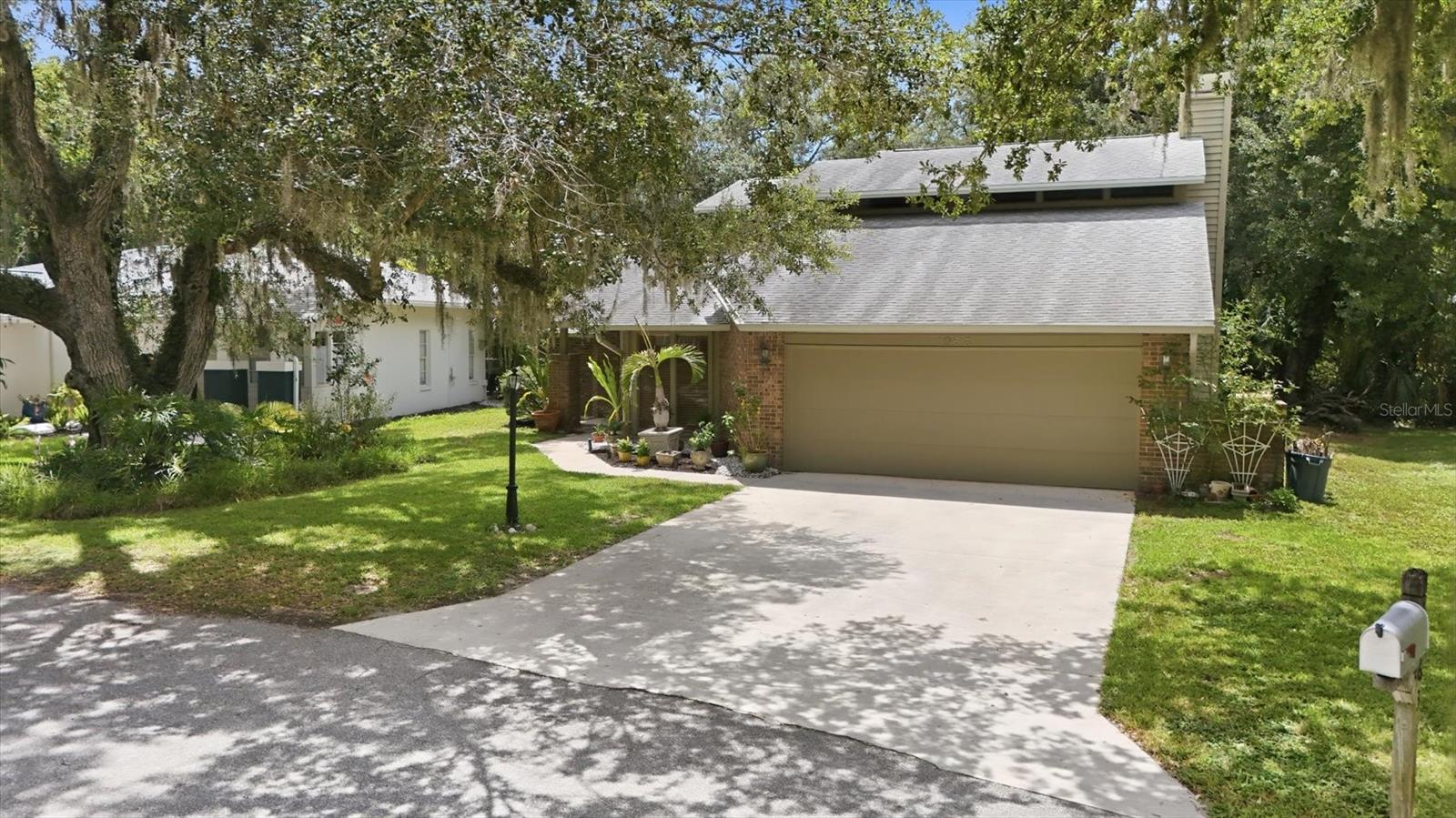1063 Greystone Lane — photo