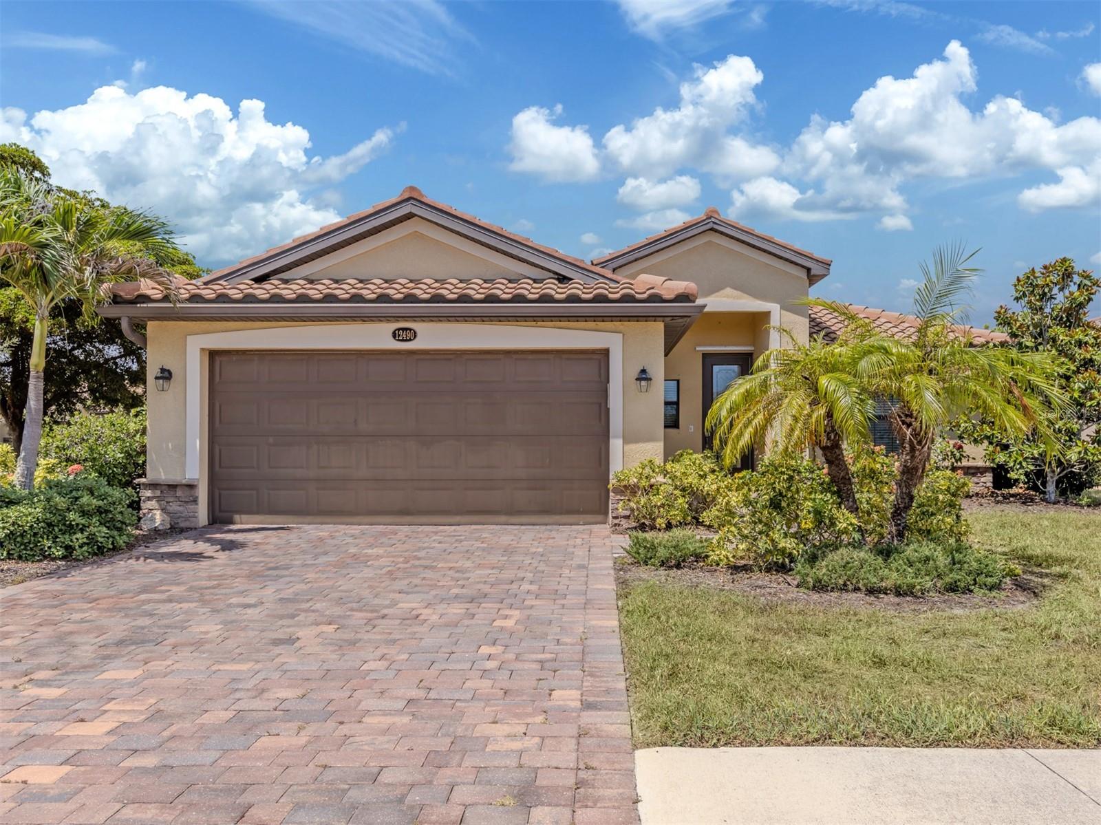 12490 Cinqueterre Drive — photo