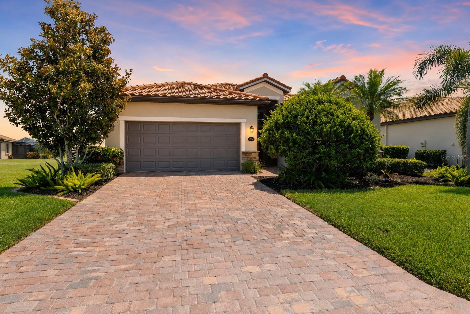 6907 Quiet Creek Drive — photo