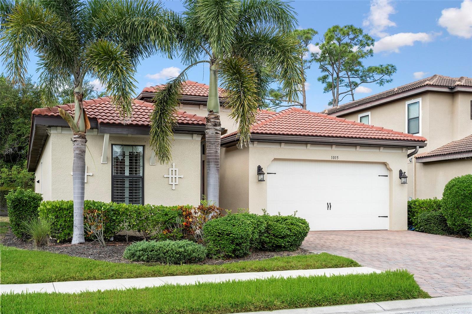 1015 Bluffwood Drive — photo