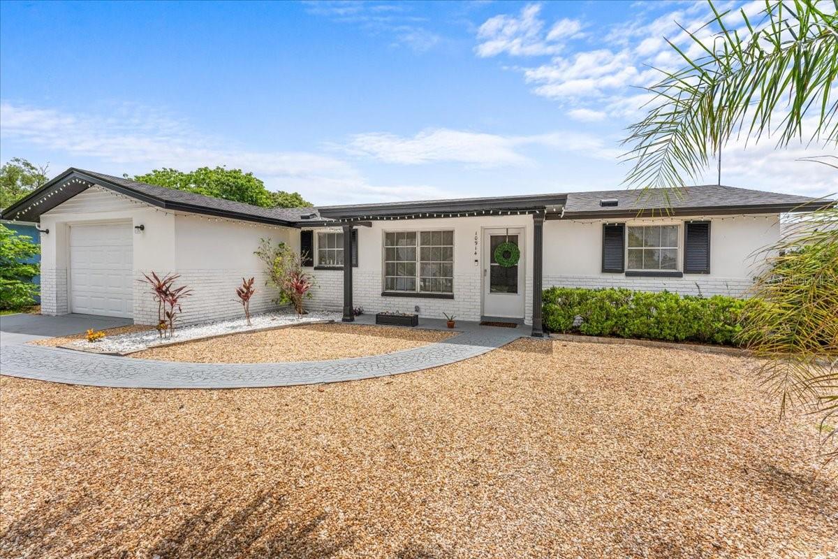 10914 Oakdale Avenue — photo