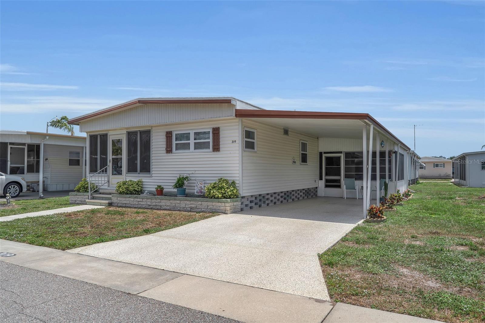 5619 Bayshore Road 319 — photo