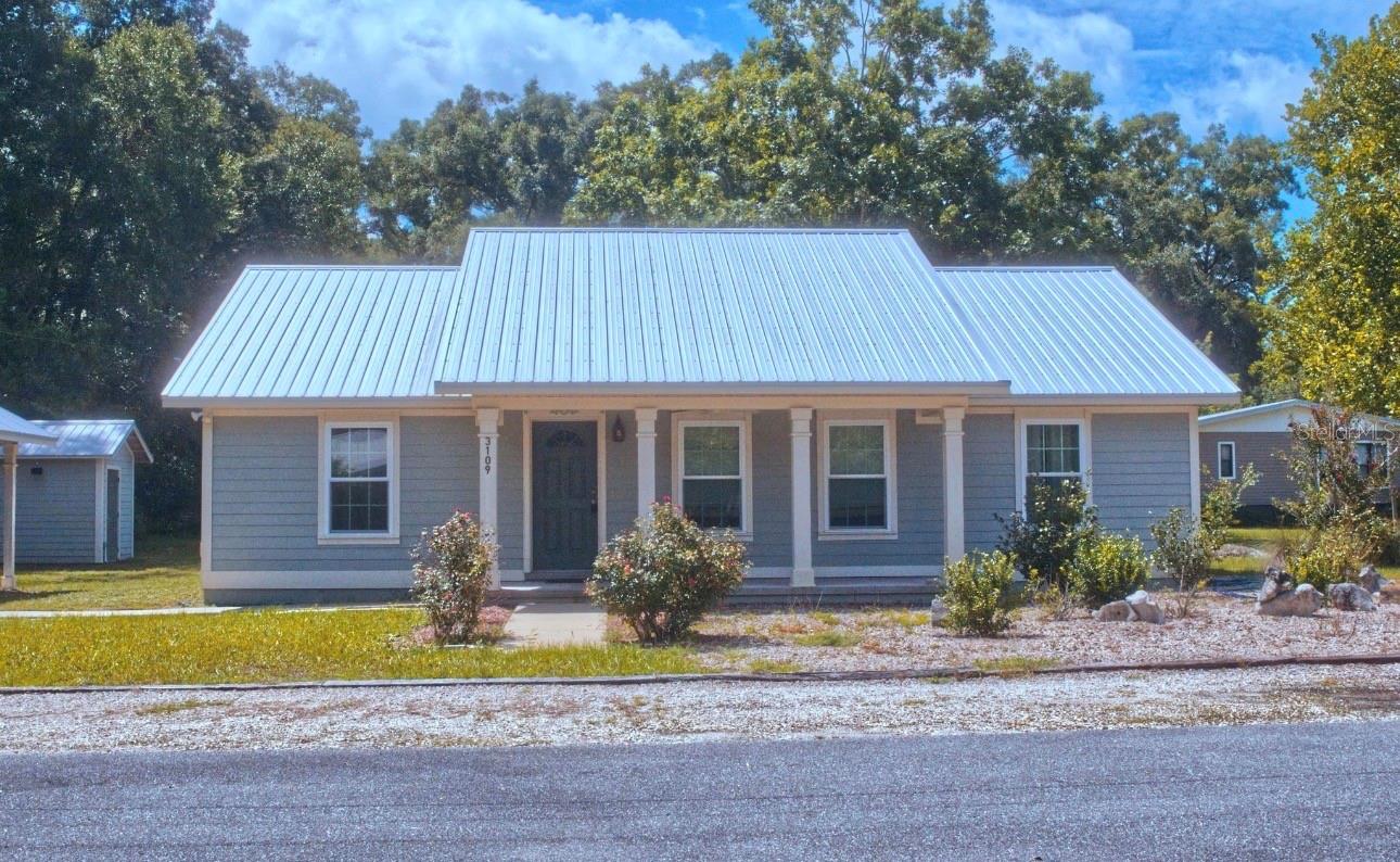 3109 E Bryant Avenue — photo
