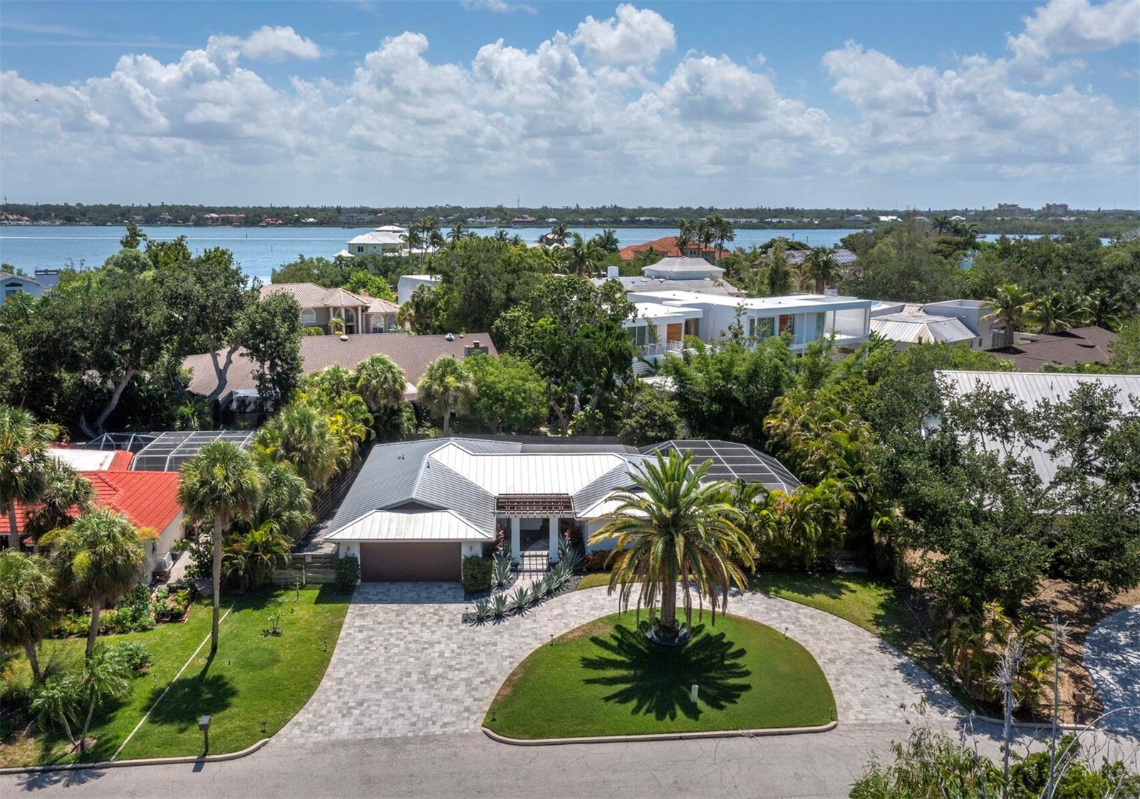 622 Tropical Circle — photo