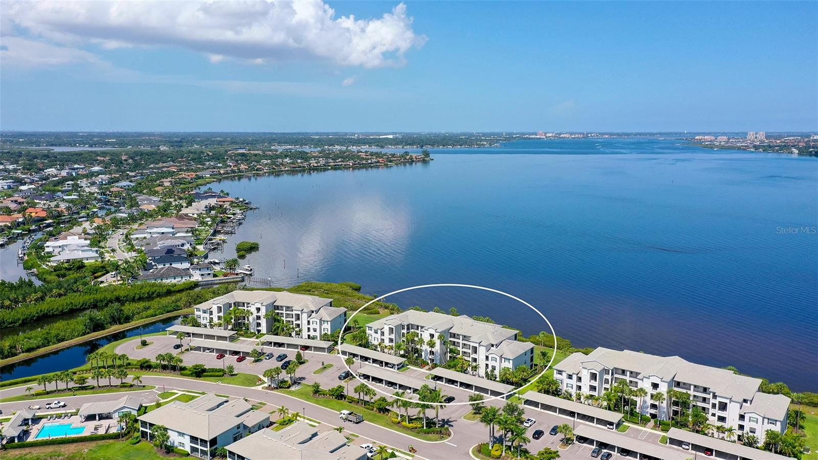 910 Tidewater Shores Loop 103 — photo