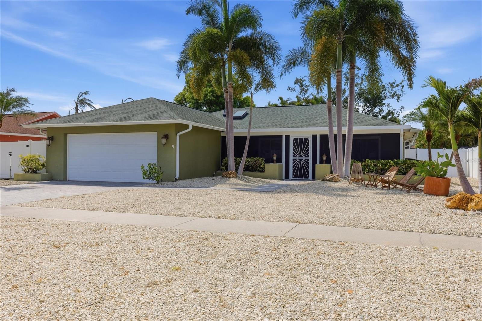 1833 Oak View Drive — photo