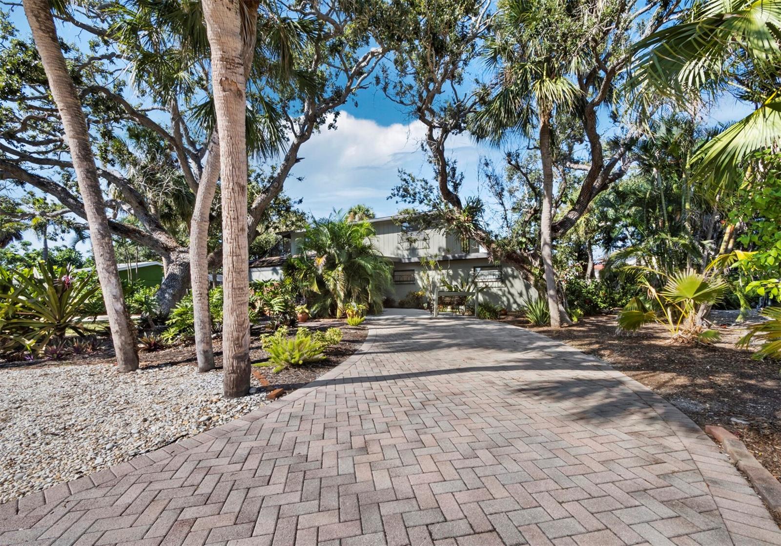 5451 Shadow Lawn Drive — photo