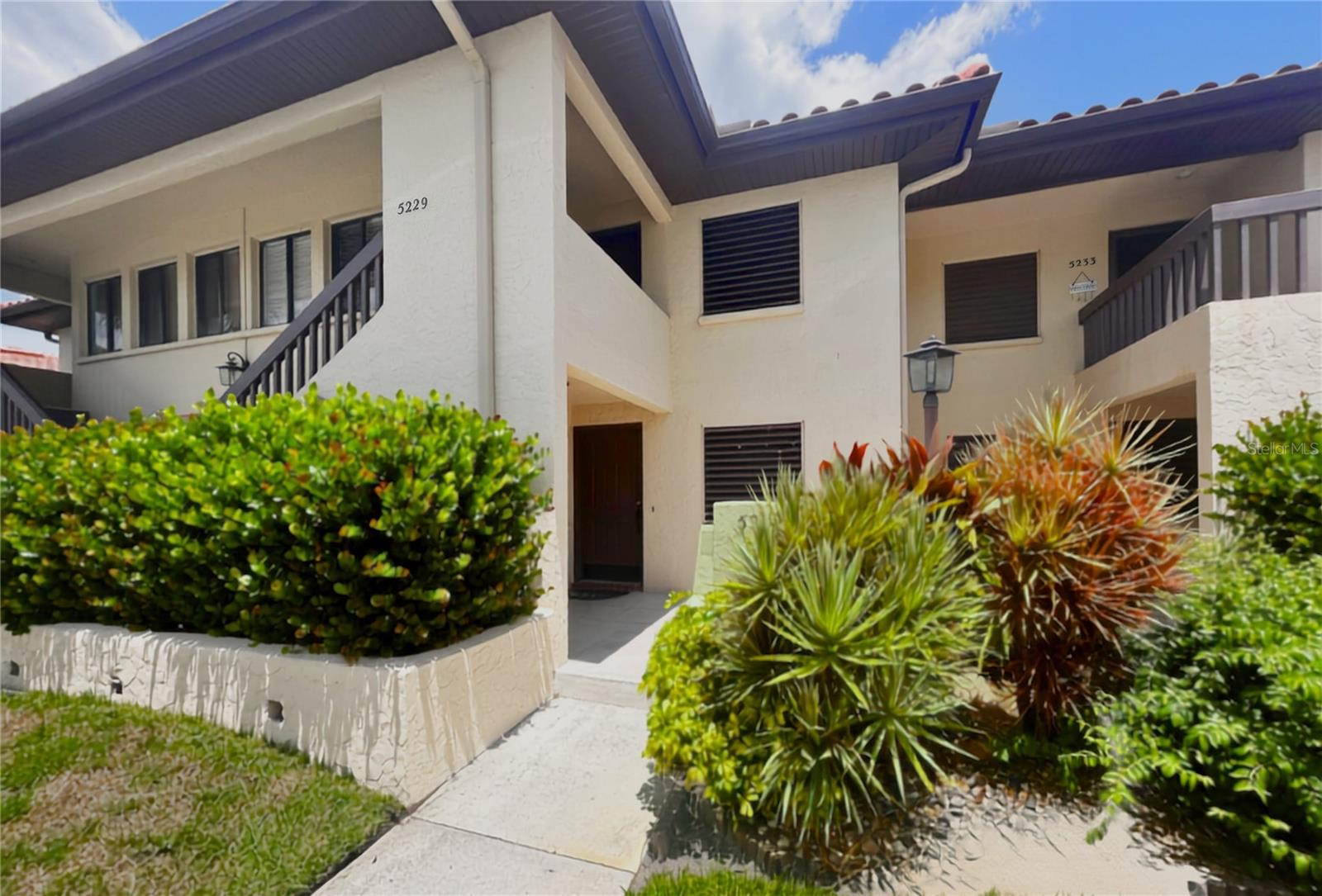 5231 Lake Village Drive 27 — photo
