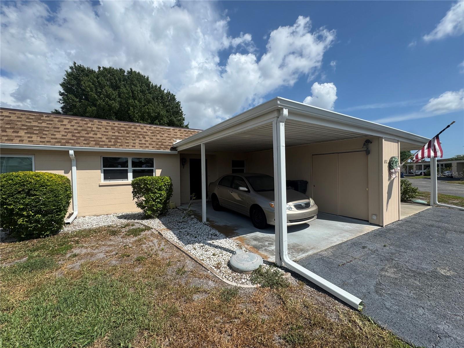 652 Park Circle — photo