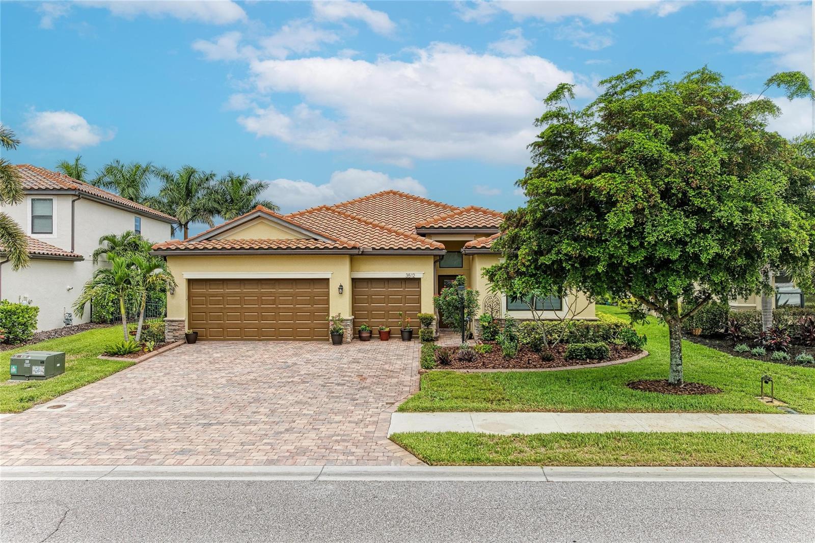 3512 Savanna Palms Court — photo