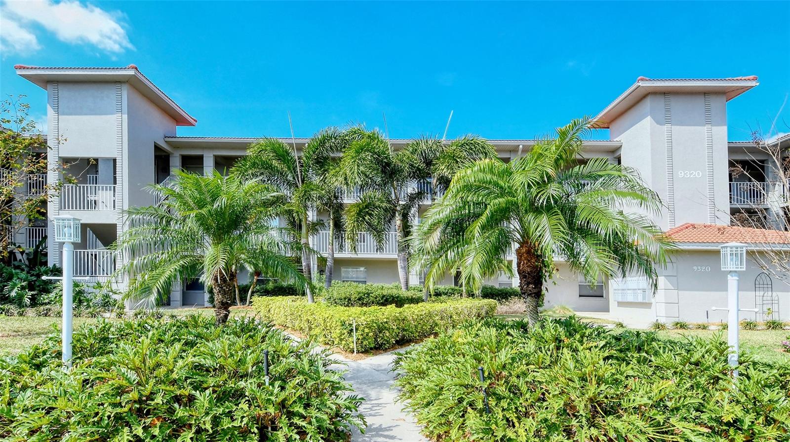 9320 Clubside Circle 2205 — photo