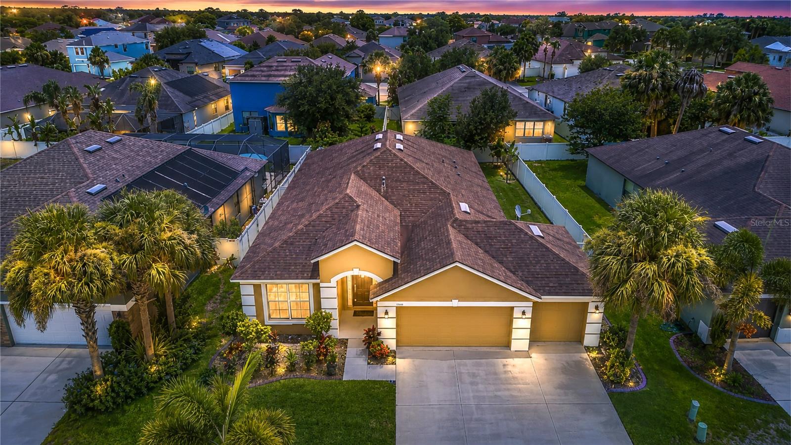 8443 White Poplar Drive — photo